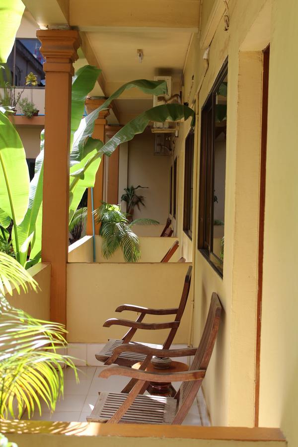 Seven Candles Guesthouse Sziemreap Kültér fotó